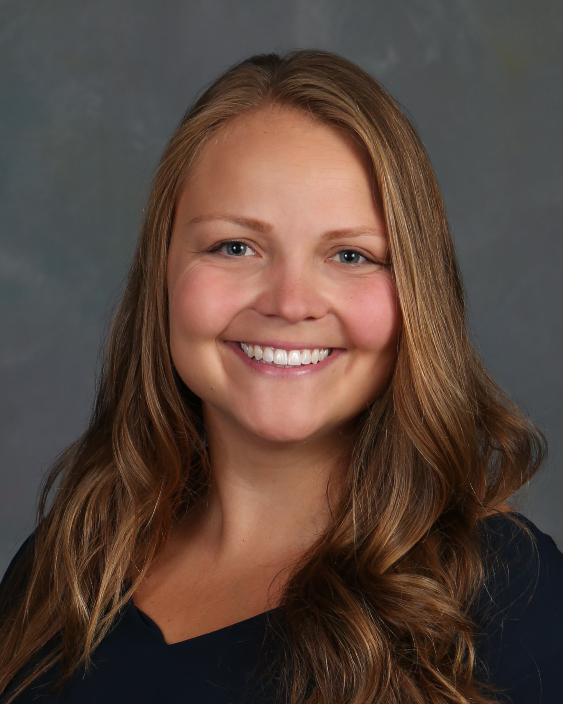 Head shot photo of Dr. Anna McNamara 